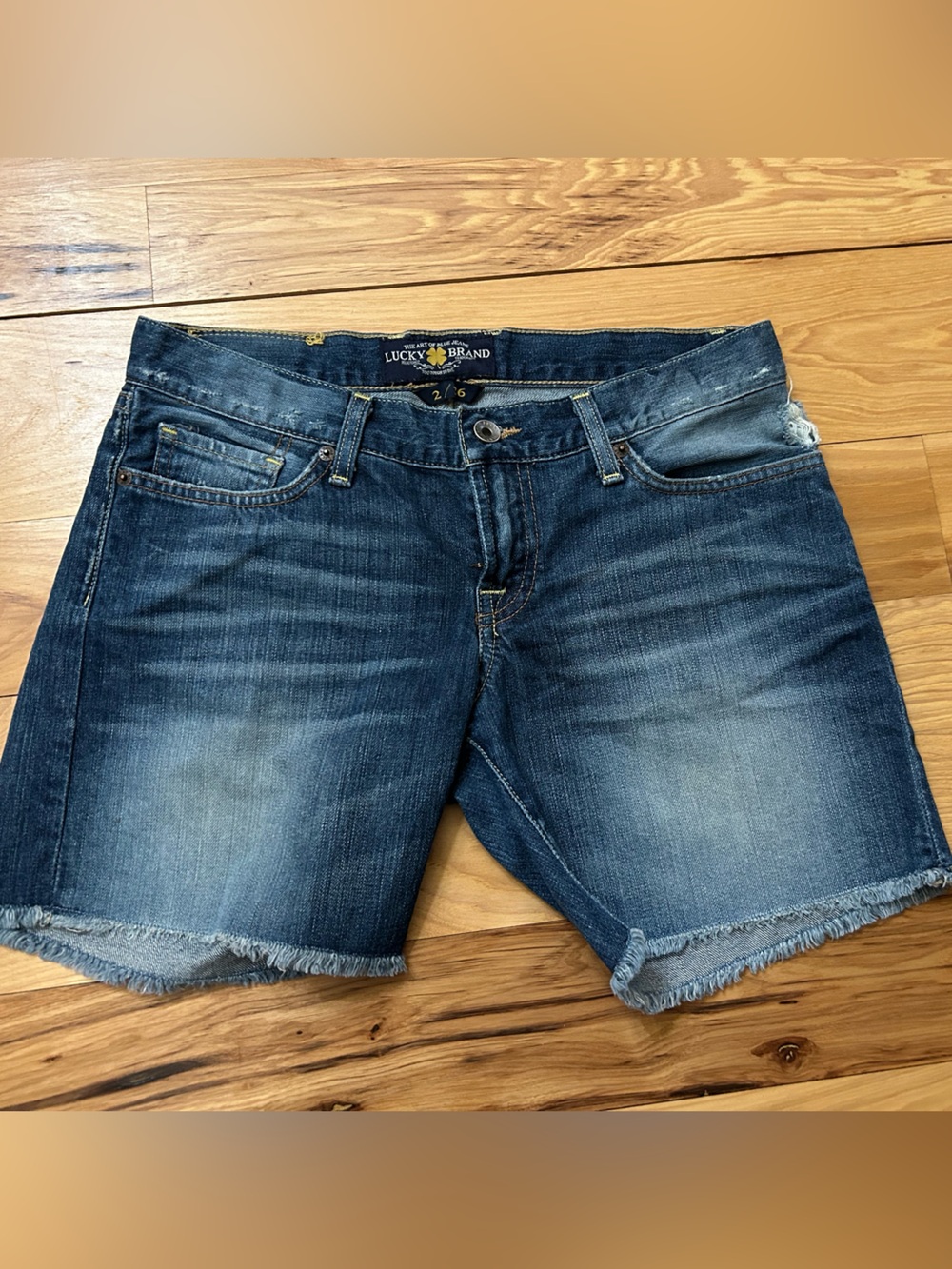 Lucky Brand Riley Shorts 2/26 6” inseam  (L-25)